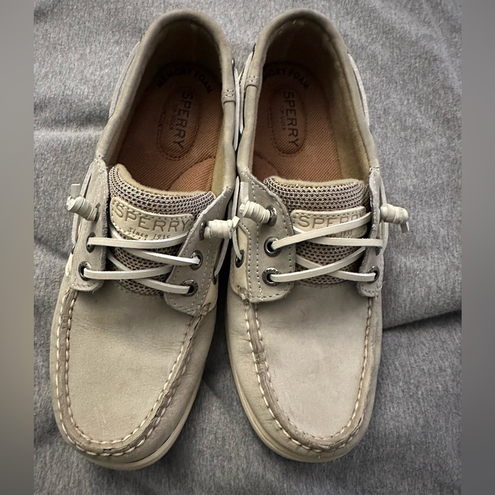 Sperry boat shoes size 7